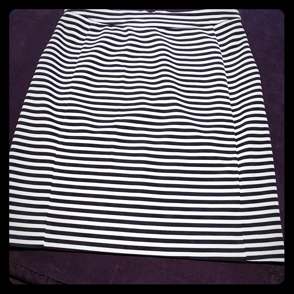 Black and White pencil skirt